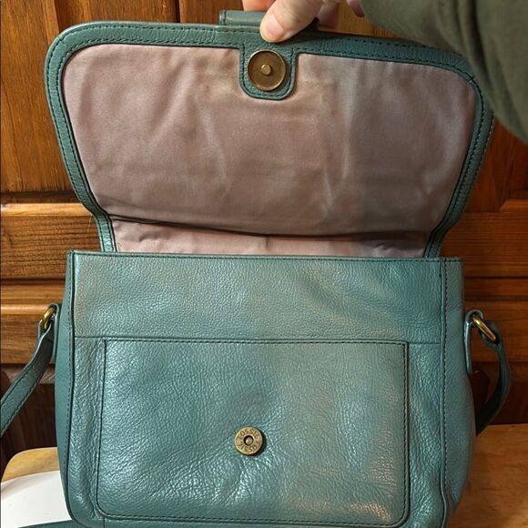 Fossil Green Tatum Crossbody Purse and Gray Madison Clutch Wallet Set - Picture 11 of 16